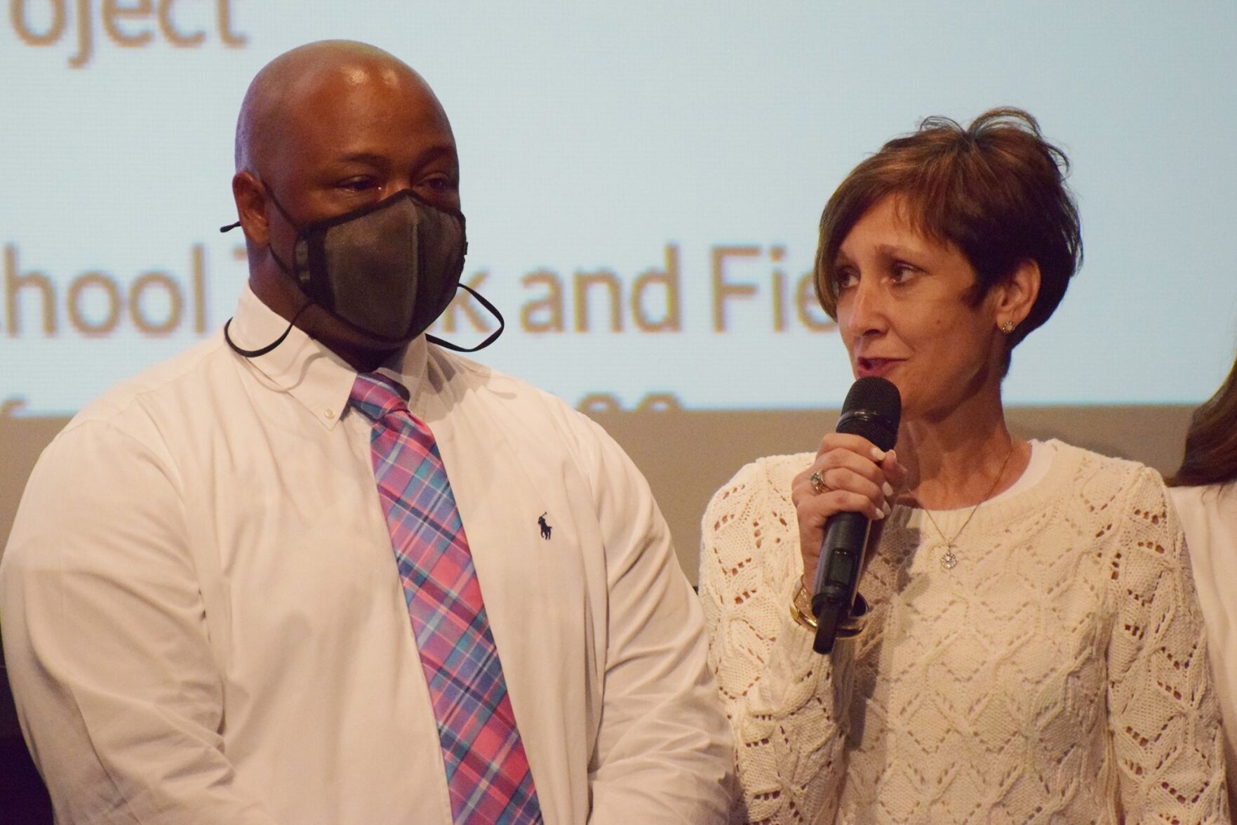 Wrights Mill Road's LaDextric Oliver to represent Auburn City Schools on the state level for Teacher of the Year